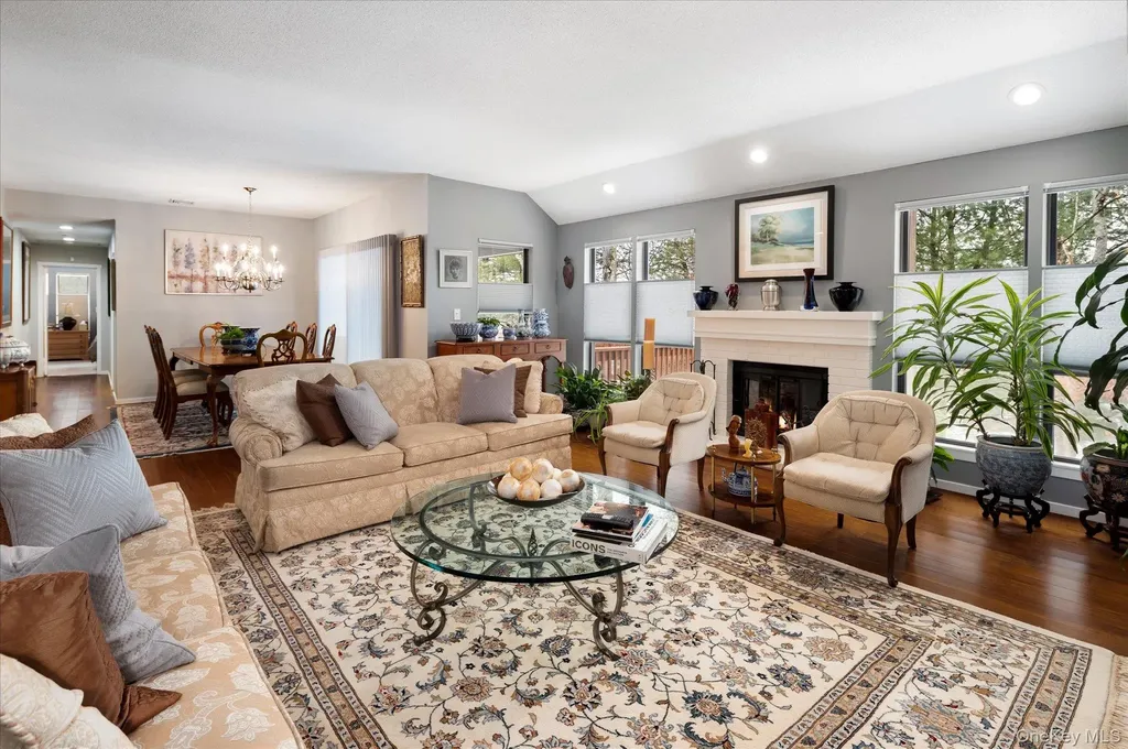 392 Heritage Hills Somers NY 10589