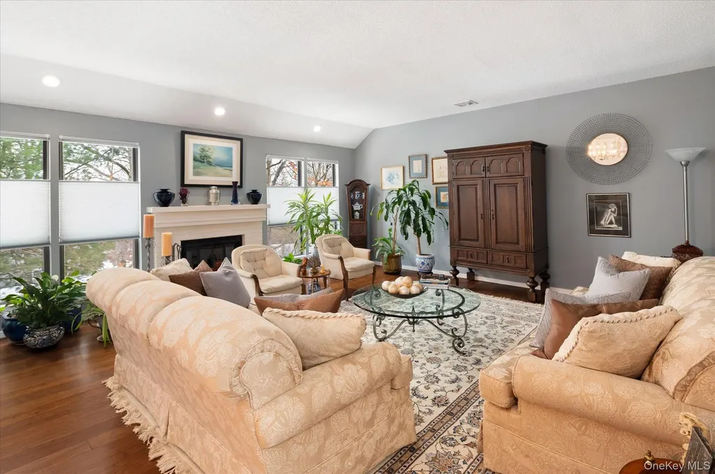 392 Heritage Hills Somers NY 10589