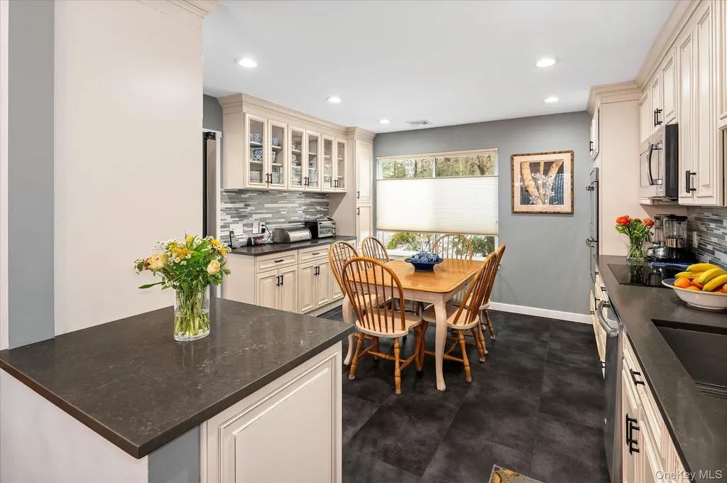 392 Heritage Hills Somers NY 10589