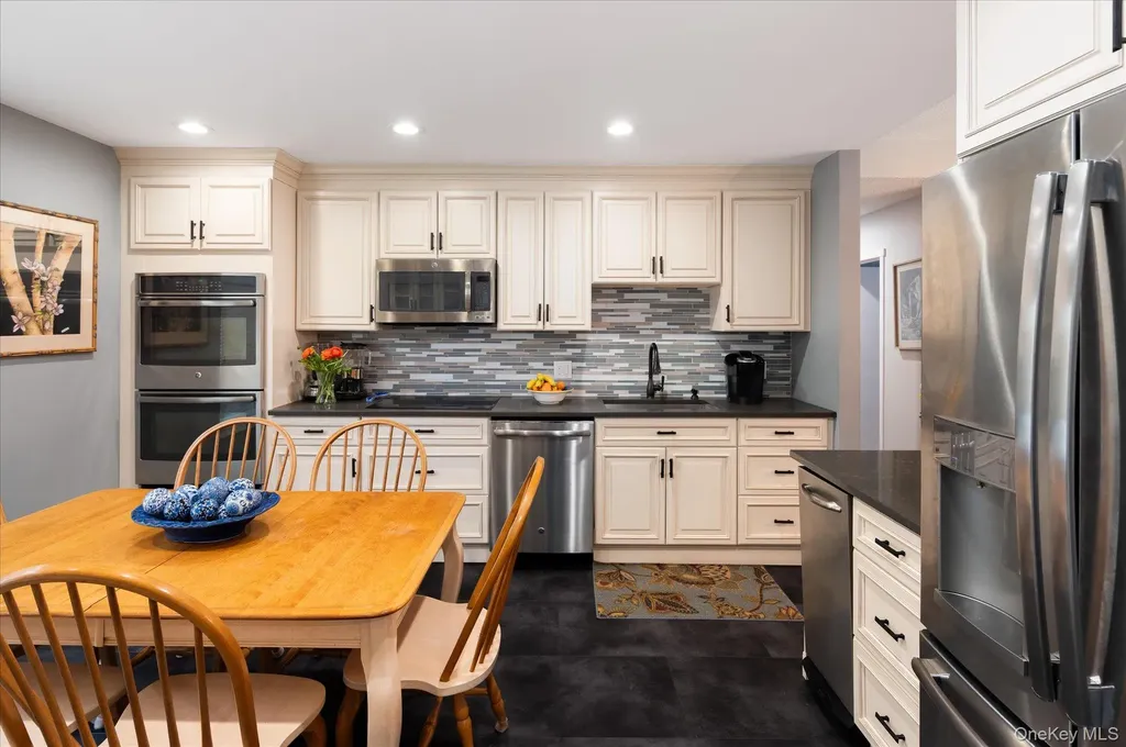 392 Heritage Hills Somers NY 10589
