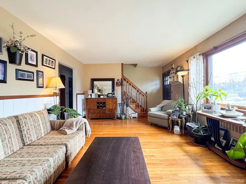 22 Carmen Drive Poughkeepsie NY 12603