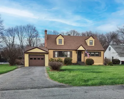 22 Carmen Drive Poughkeepsie NY 12603