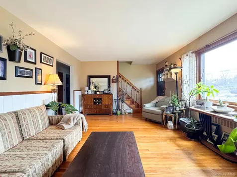 22 Carmen Drive Poughkeepsie NY 12603