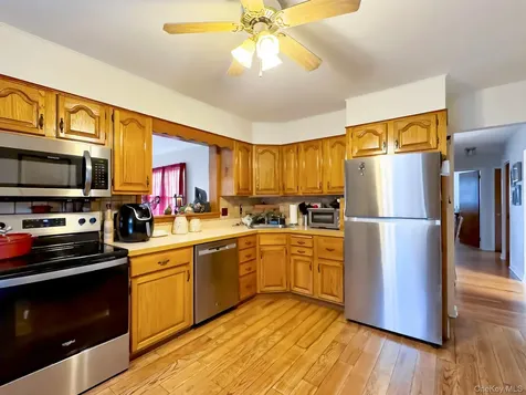 22 Carmen Drive Poughkeepsie NY 12603