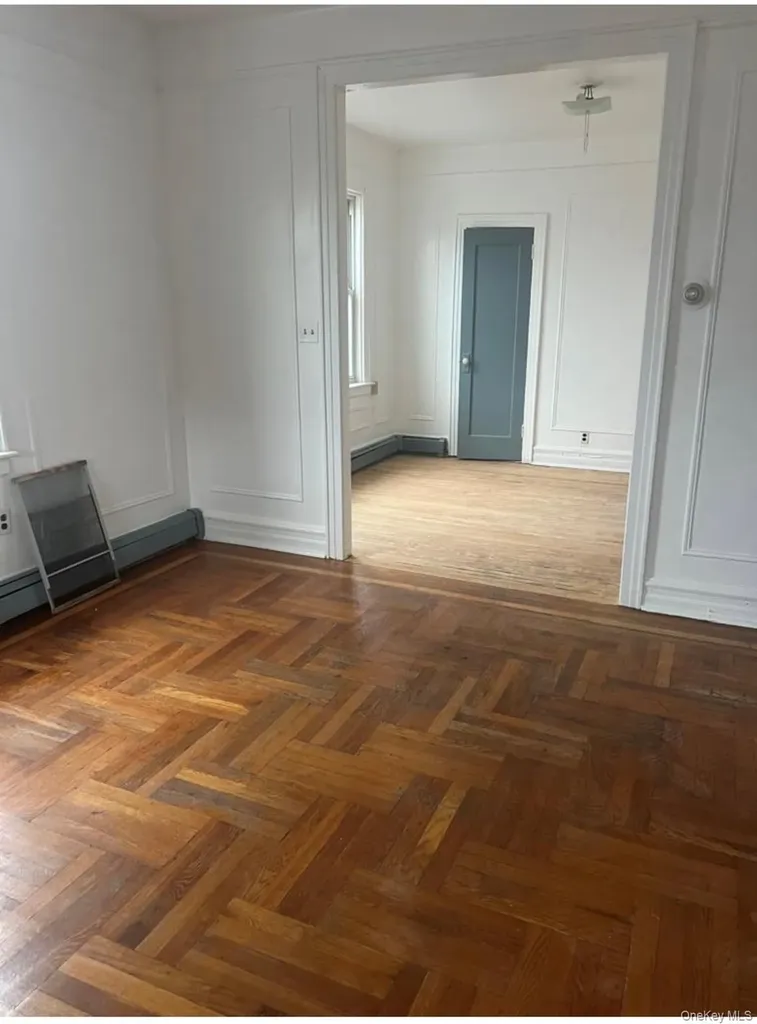 854 E 229th Street Bronx NY 10466