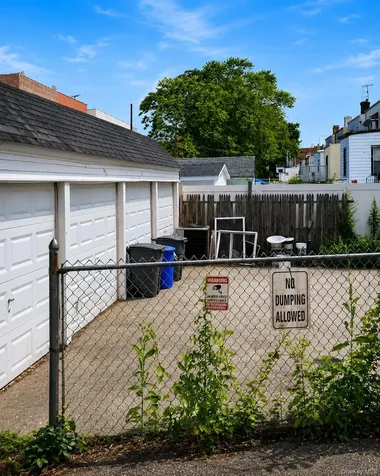 854 E 229th Street Bronx NY 10466