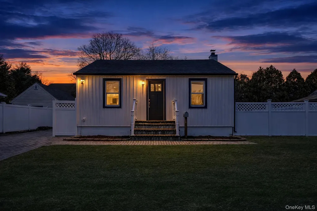 24 Forest Avenue West Babylon NY 11704