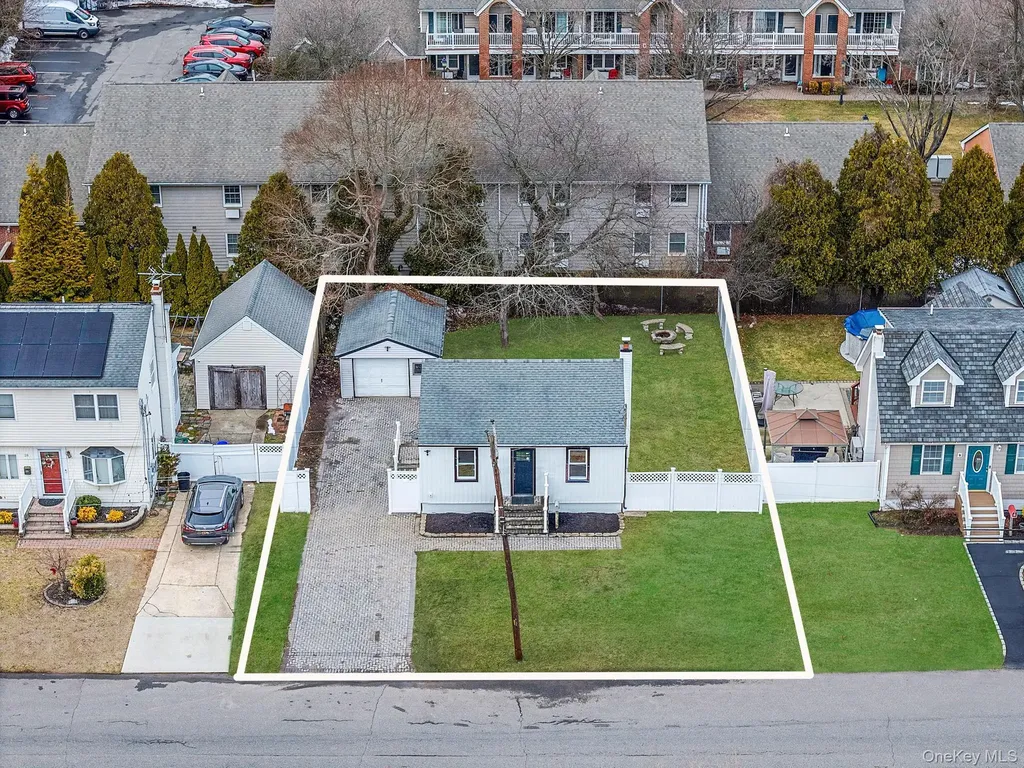 24 Forest Avenue West Babylon NY 11704