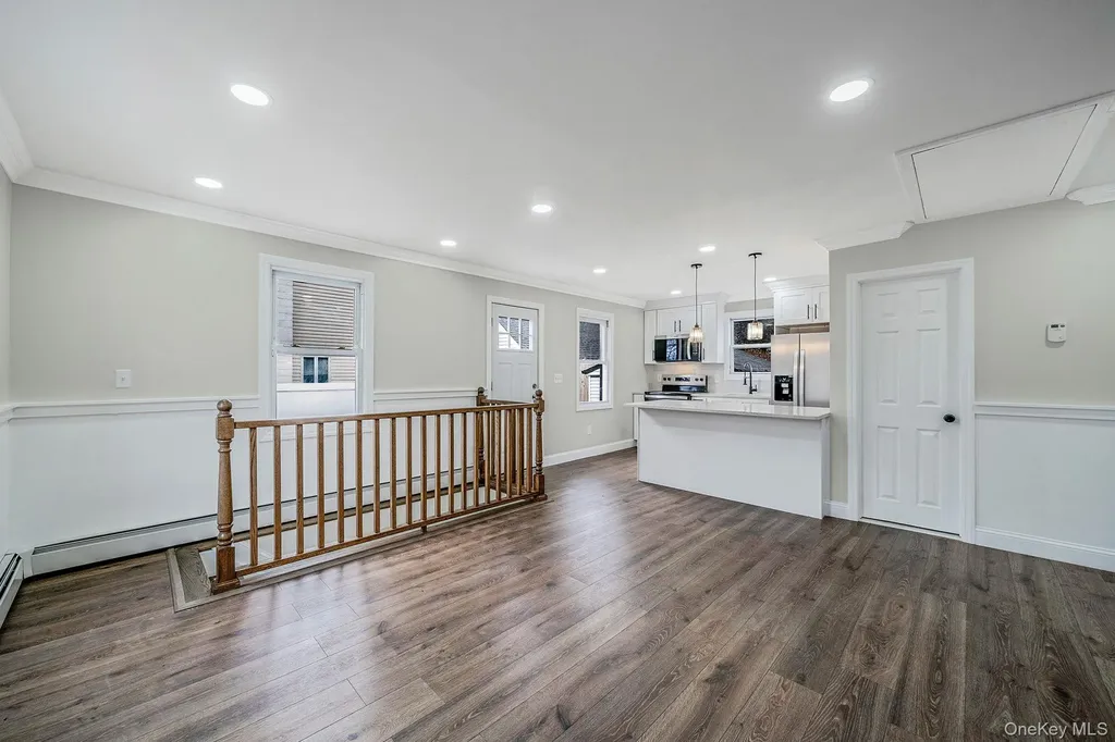 24 Forest Avenue West Babylon NY 11704