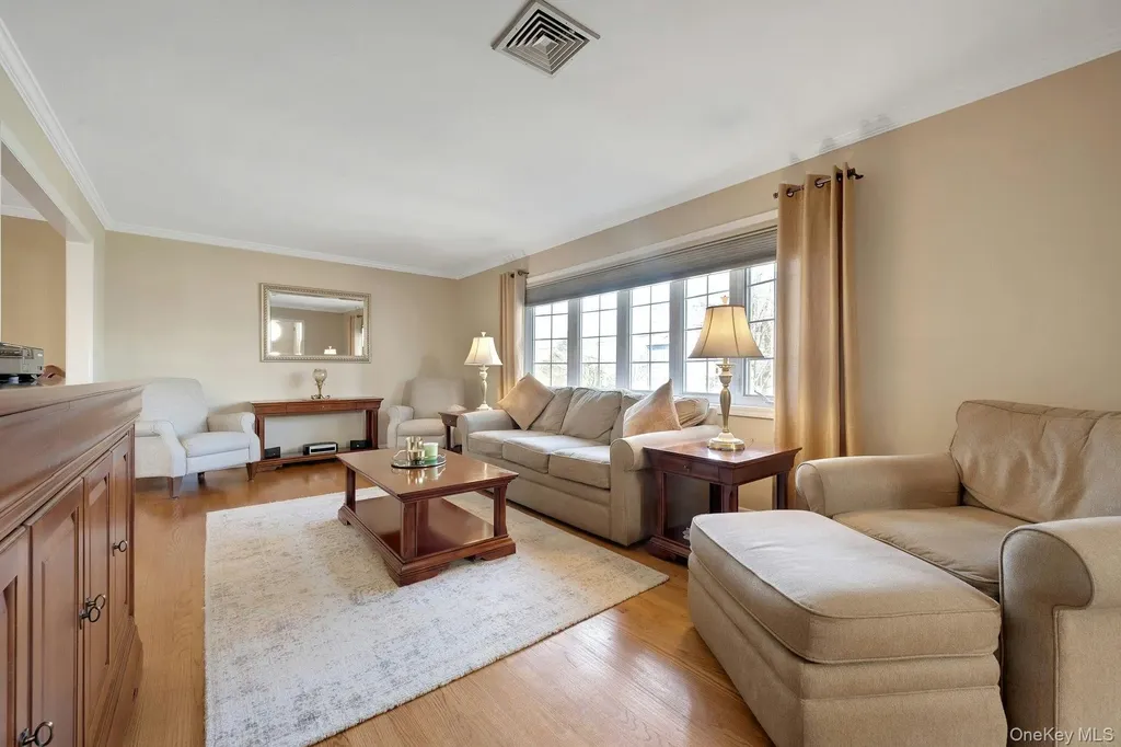 142 Bell Road Scarsdale NY 10583