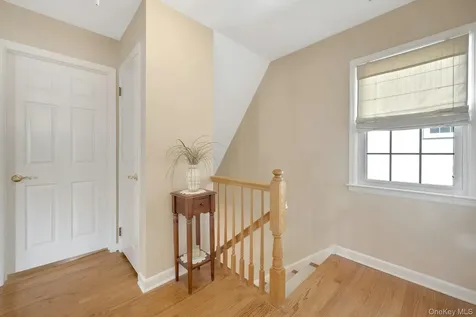 142 Bell Road Scarsdale NY 10583