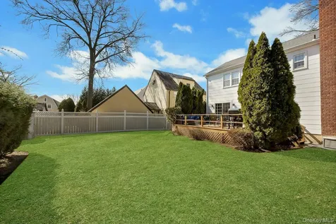 142 Bell Road Scarsdale NY 10583