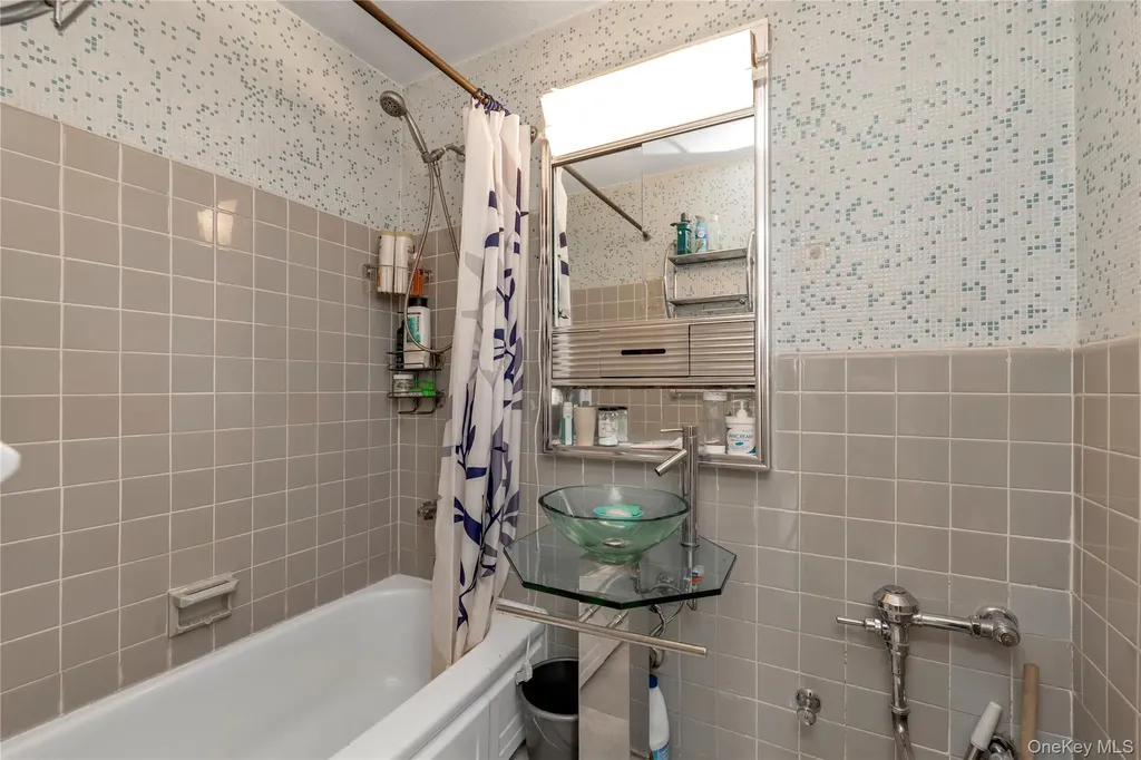 99-05 59 Ave Corona NY 11368