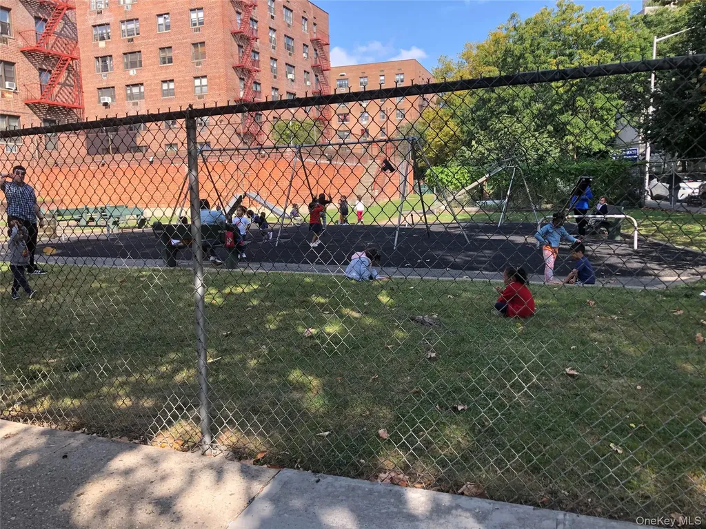 99-05 59 Ave Corona NY 11368
