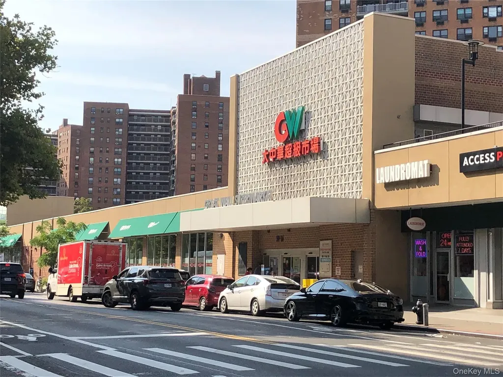 99-05 59 Ave Corona NY 11368