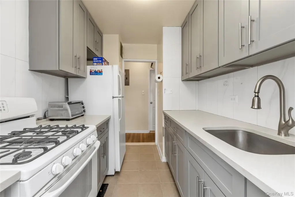 99-05 59 Ave Corona NY 11368