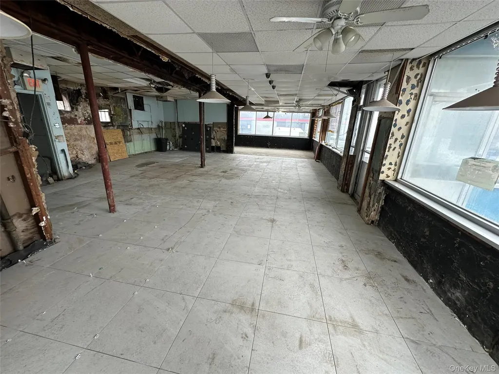 267 Burnside Avenue Lawrence NY 11559