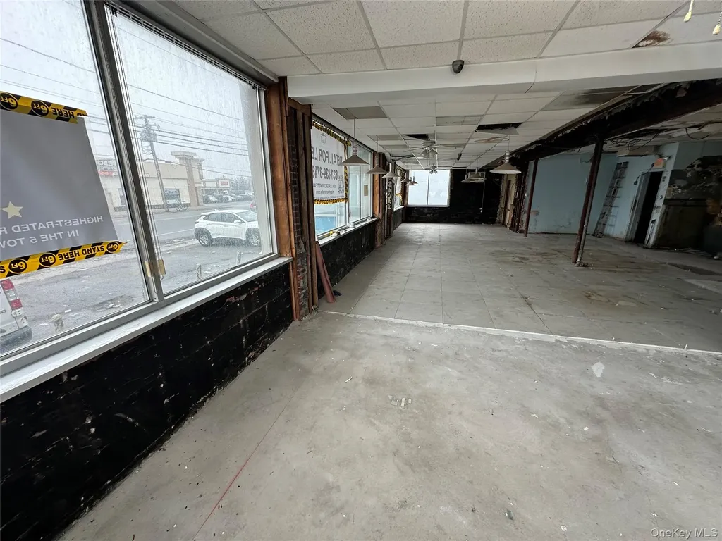 267 Burnside Avenue Lawrence NY 11559
