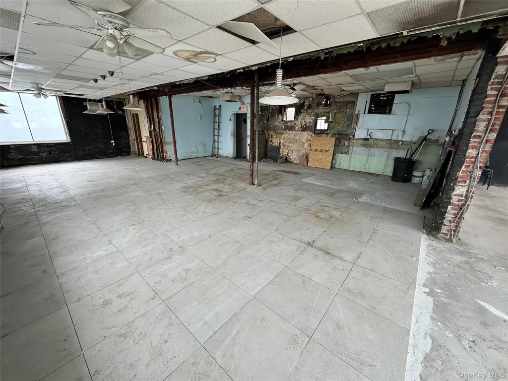 267 Burnside Avenue Lawrence NY 11559