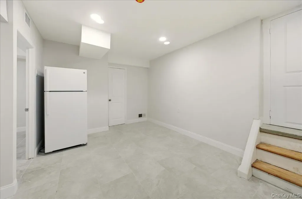 3227 Griswold Avenue Bronx NY 10465