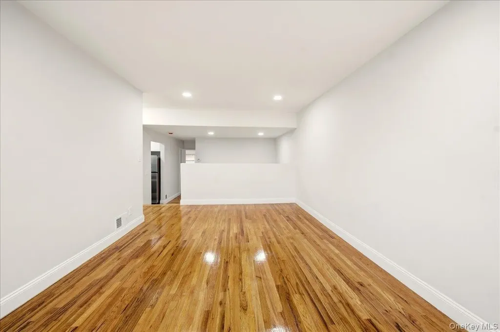 3227 Griswold Avenue Bronx NY 10465
