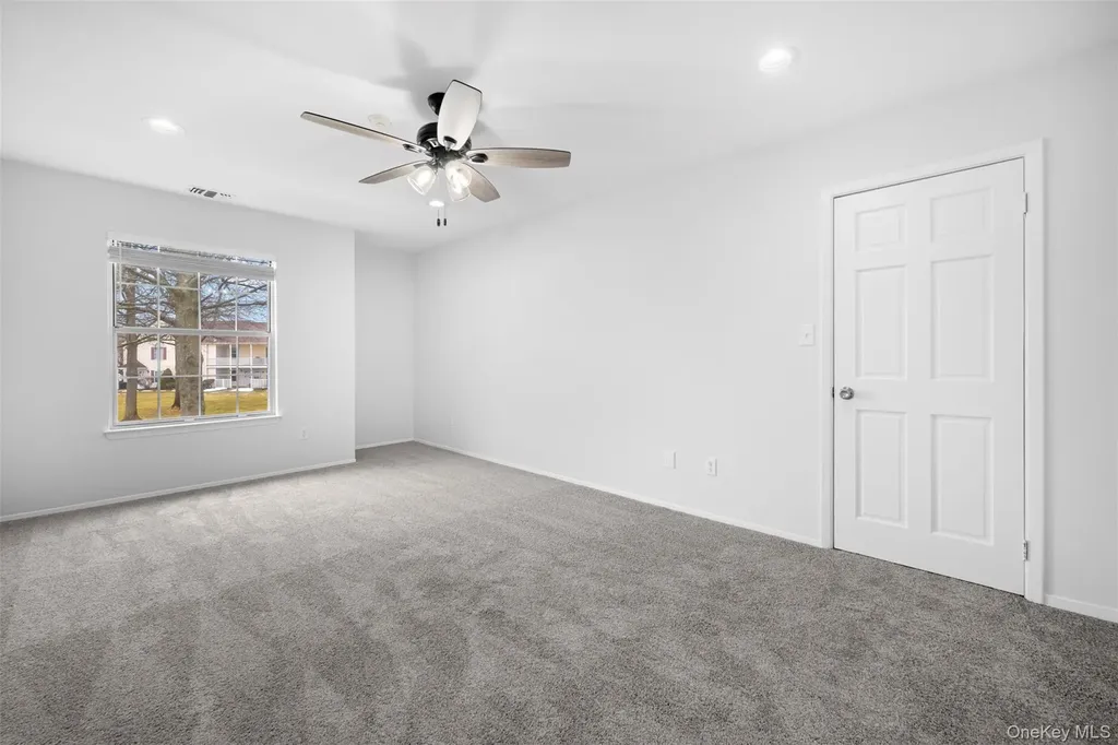 204 Fairview Circle Middle Island NY 11953