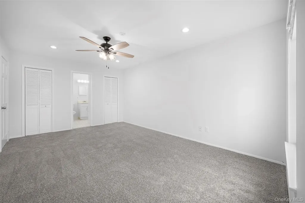 204 Fairview Circle Middle Island NY 11953