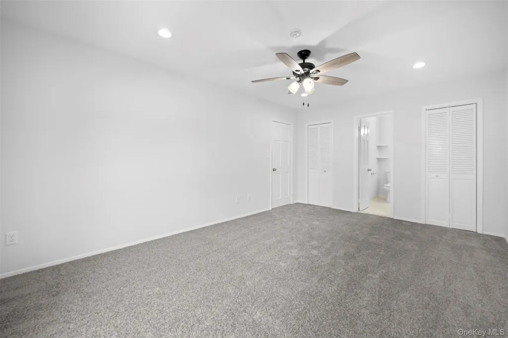 204 Fairview Circle Middle Island NY 11953