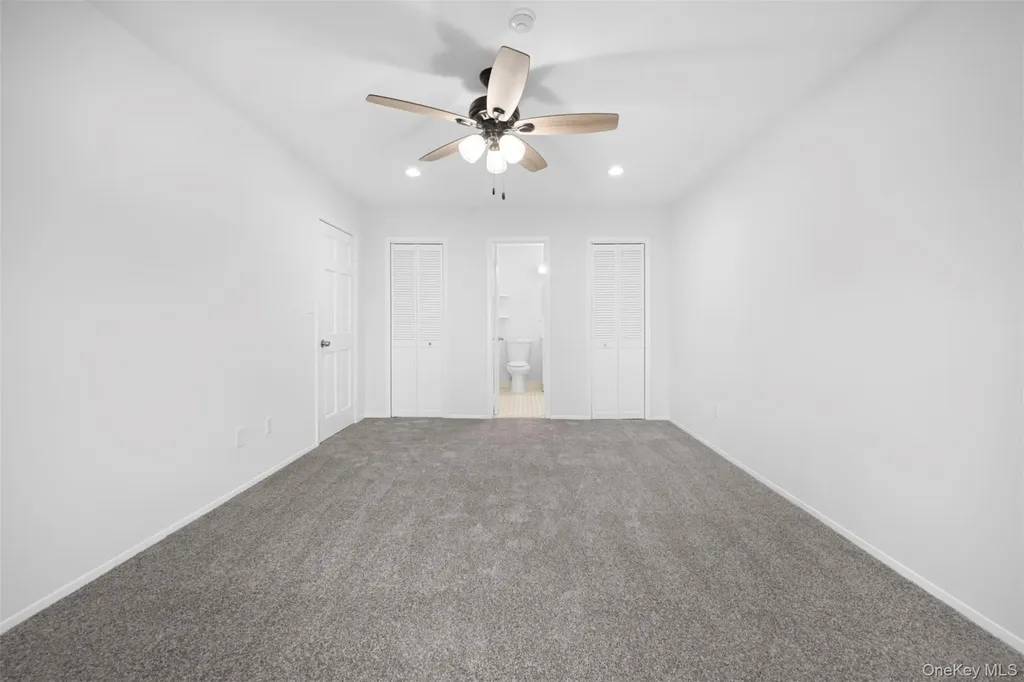 204 Fairview Circle Middle Island NY 11953
