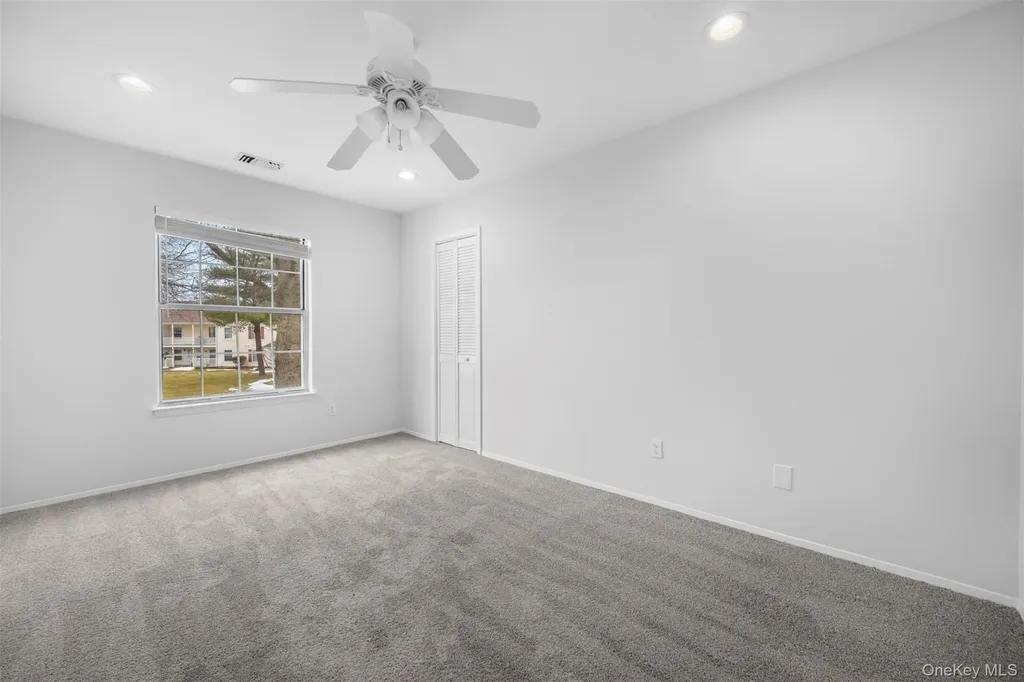 204 Fairview Circle Middle Island NY 11953