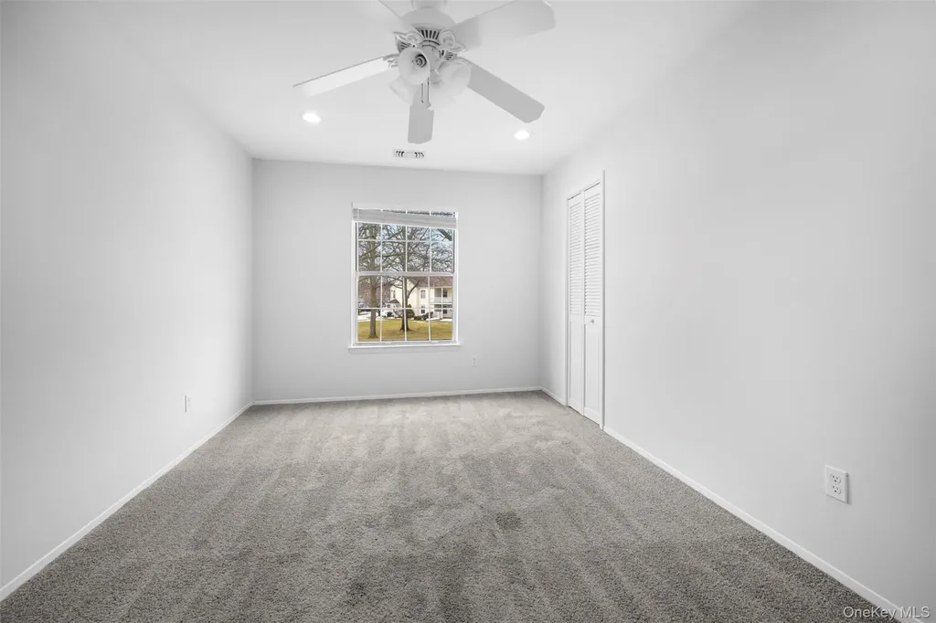 204 Fairview Circle Middle Island NY 11953