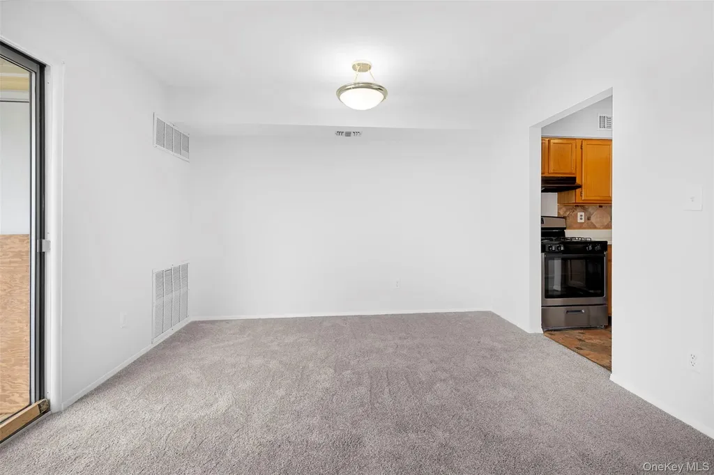 204 Fairview Circle Middle Island NY 11953