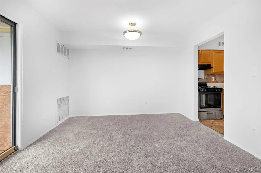 204 Fairview Circle Middle Island NY 11953