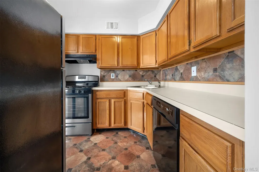 204 Fairview Circle Middle Island NY 11953