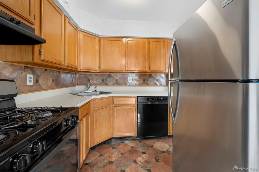 204 Fairview Circle Middle Island NY 11953