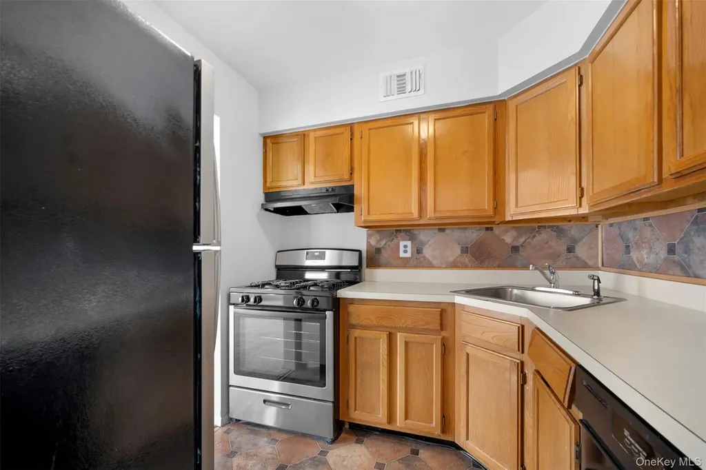 204 Fairview Circle Middle Island NY 11953