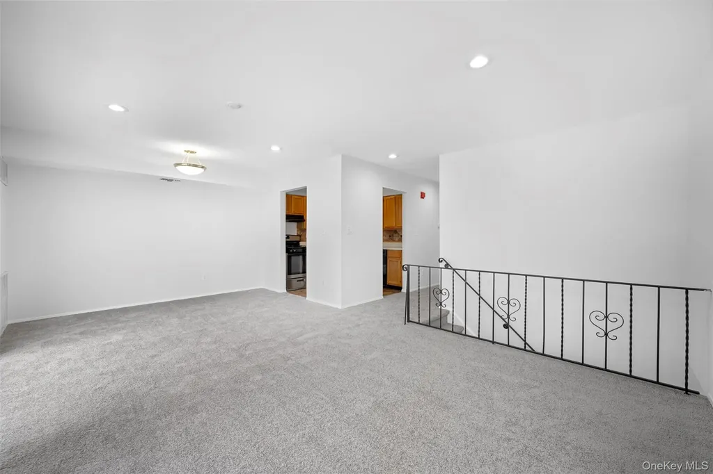 204 Fairview Circle Middle Island NY 11953