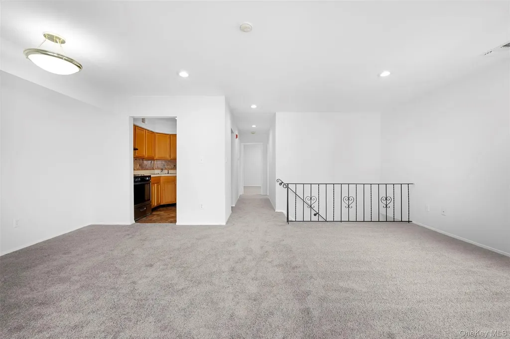 204 Fairview Circle Middle Island NY 11953