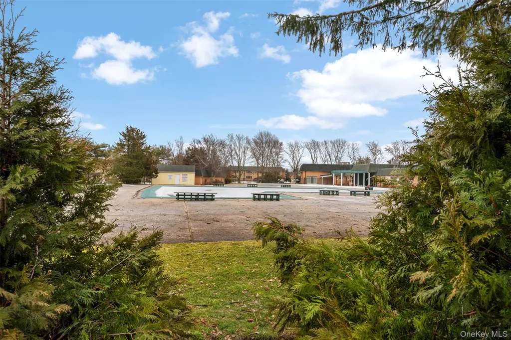 204 Fairview Circle Middle Island NY 11953
