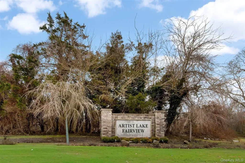 204 Fairview Circle Middle Island NY 11953