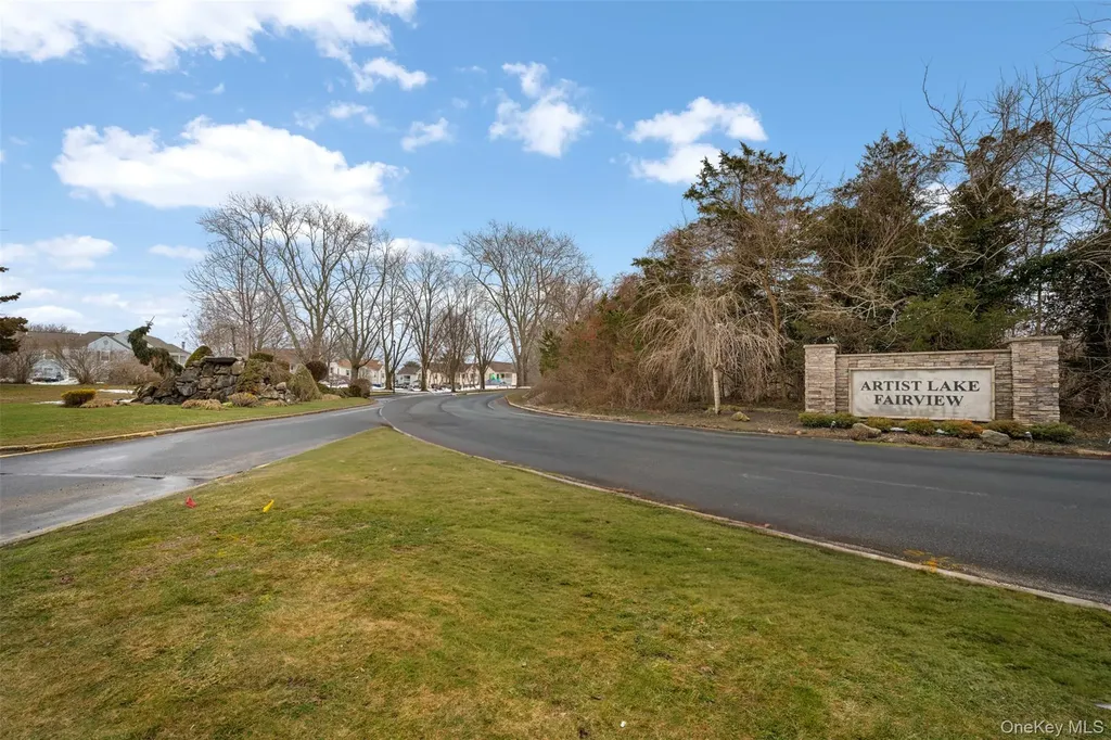 204 Fairview Circle Middle Island NY 11953