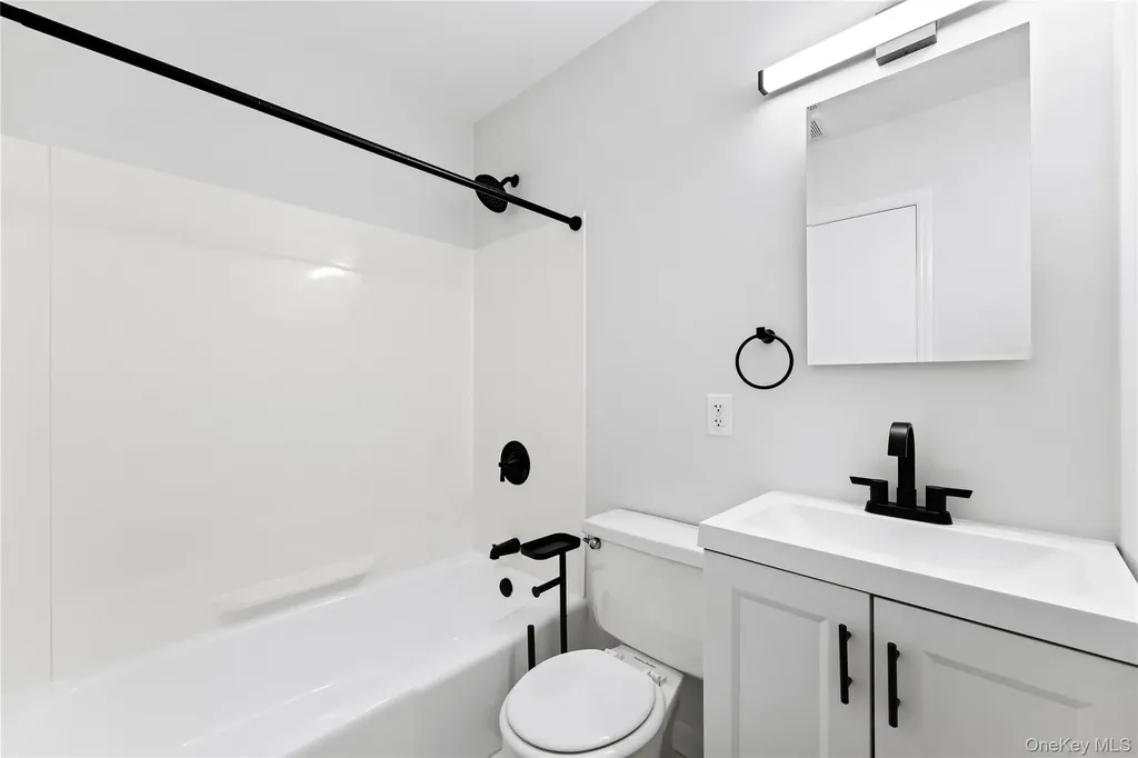 3 Harbor Lane New Rochelle NY 10805