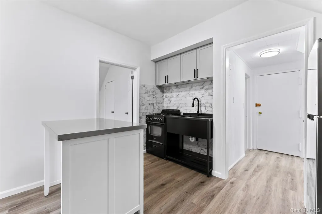 3 Harbor Lane New Rochelle NY 10805