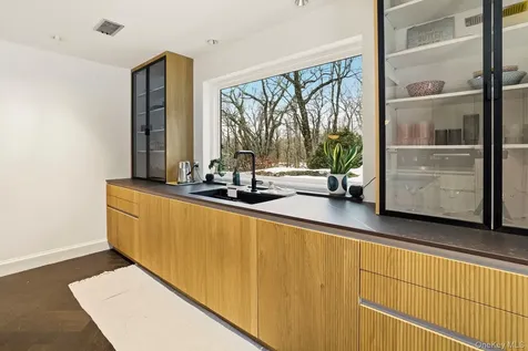 734 King Street Chappaqua NY 10514