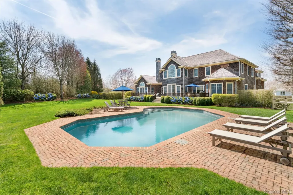 3 Whispering Fields Court Water Mill NY 11976