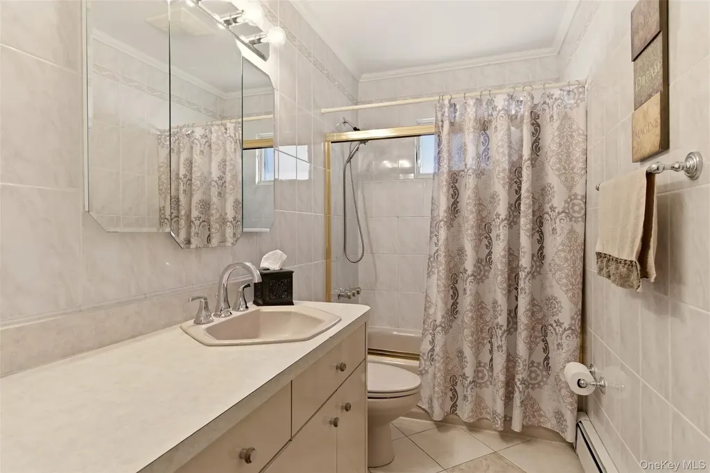 15 Leeward Lane Commack NY 11725