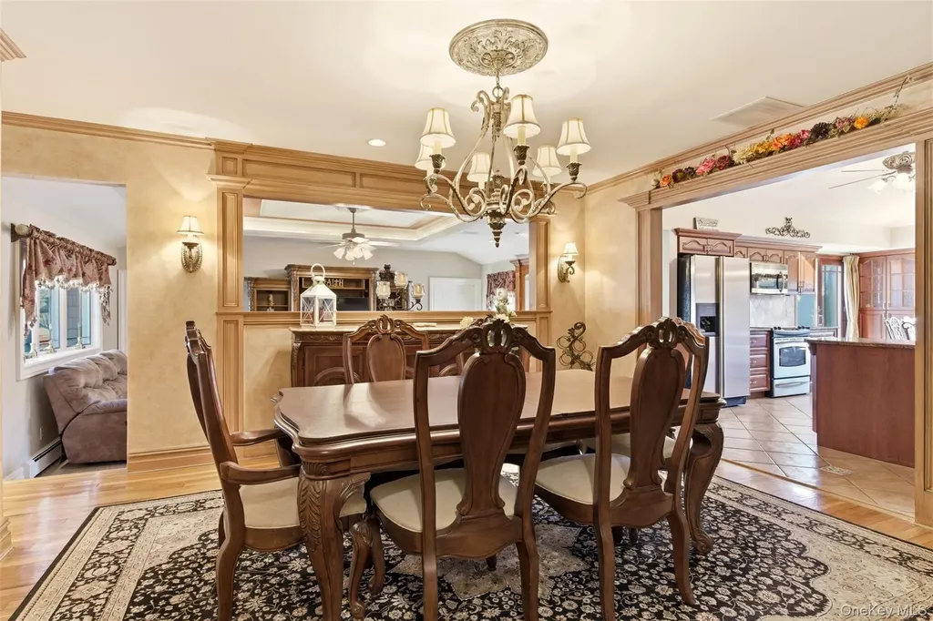 15 Leeward Lane Commack NY 11725