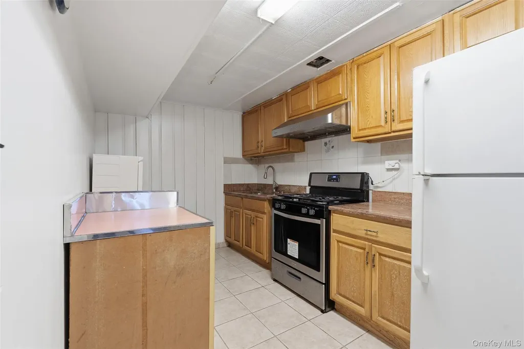 103 Midland Terrace Yonkers NY 10704