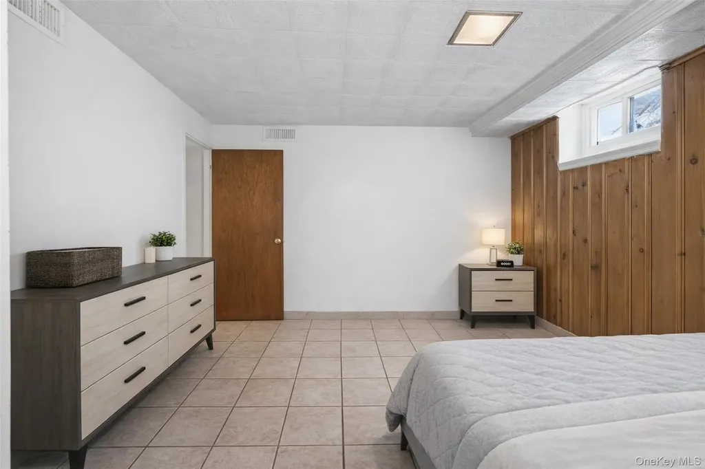 103 Midland Terrace Yonkers NY 10704