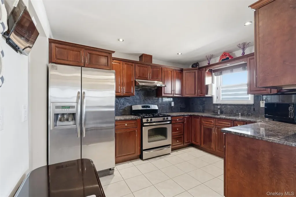 103 Midland Terrace Yonkers NY 10704